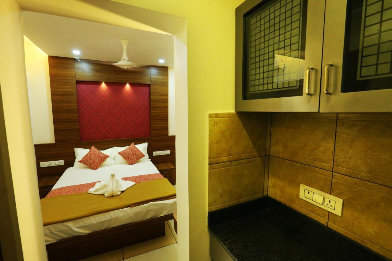 Ahlan Luxury Rooms Kochi Exterior foto